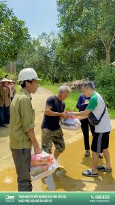 tam quy cuu tro dong bao tinh yen bai 13