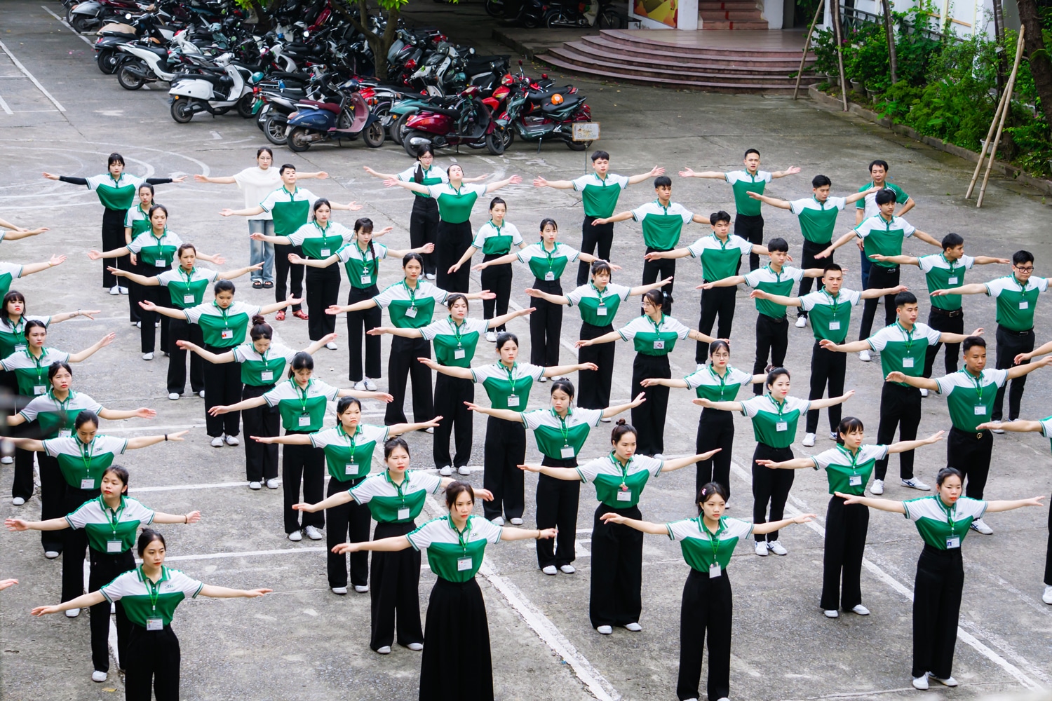 hoc vien tap the duc